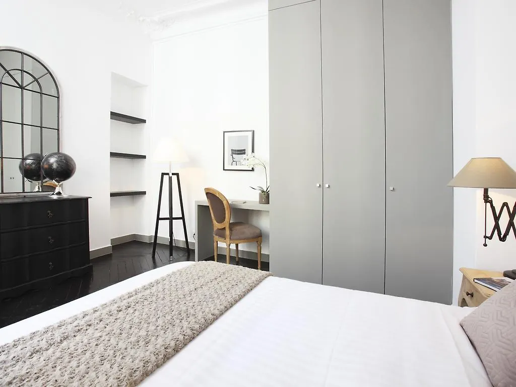 Livinparis - Luxury 3 Bedrooms Le Louvre I Appartement *