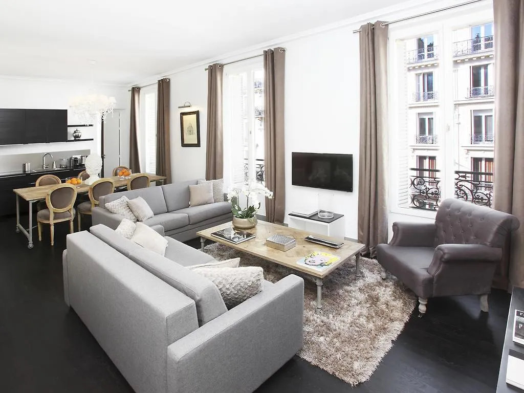 Livinparis - Luxury 3 Bedrooms Le Louvre I *